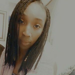 Meet your Posher, Carla